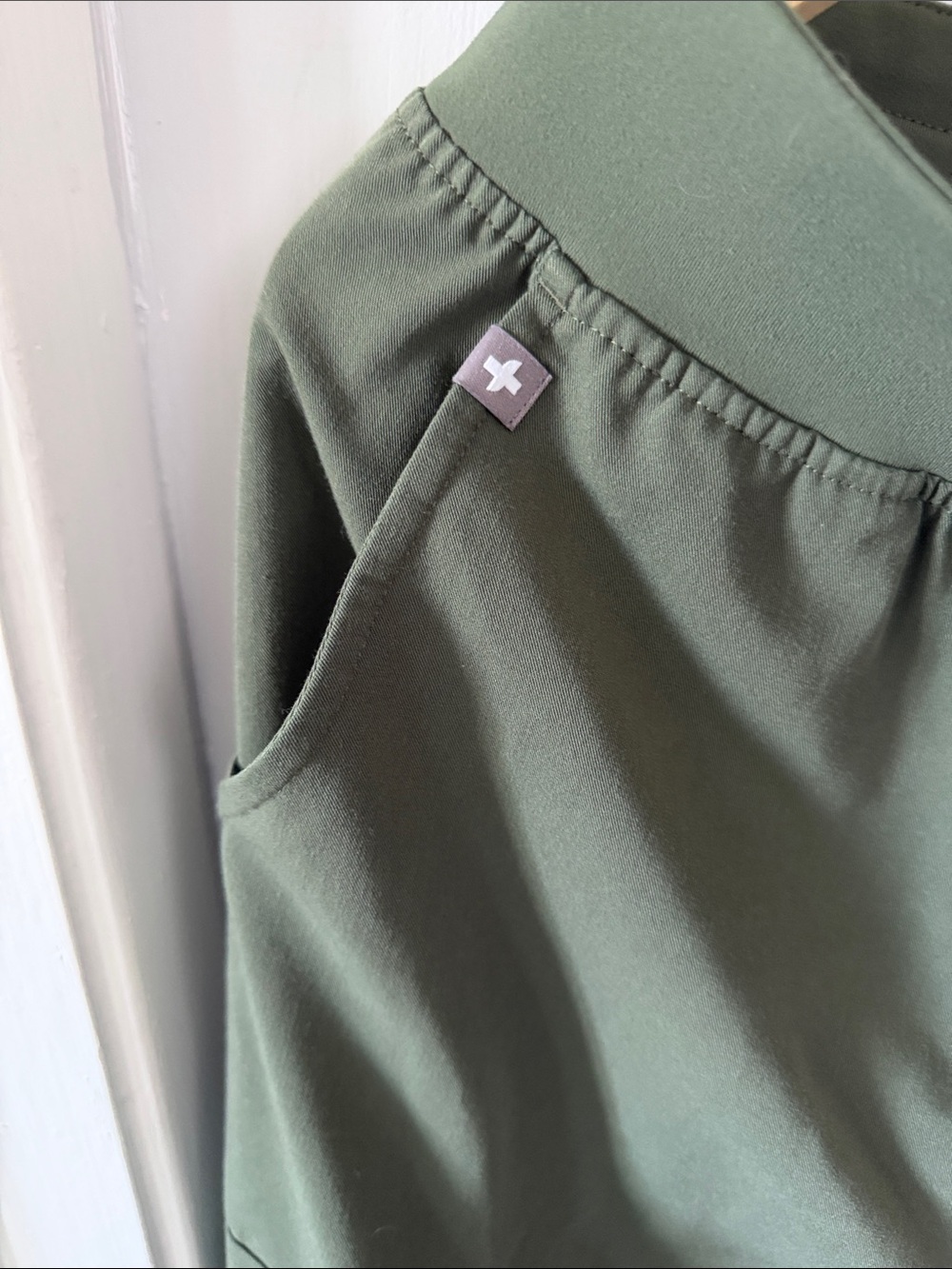 Figs scrub Olive Green Jogger Pants with Tan Drawstring size L - Picture 3 of 8